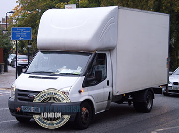 Holland Park team for rubbish removal